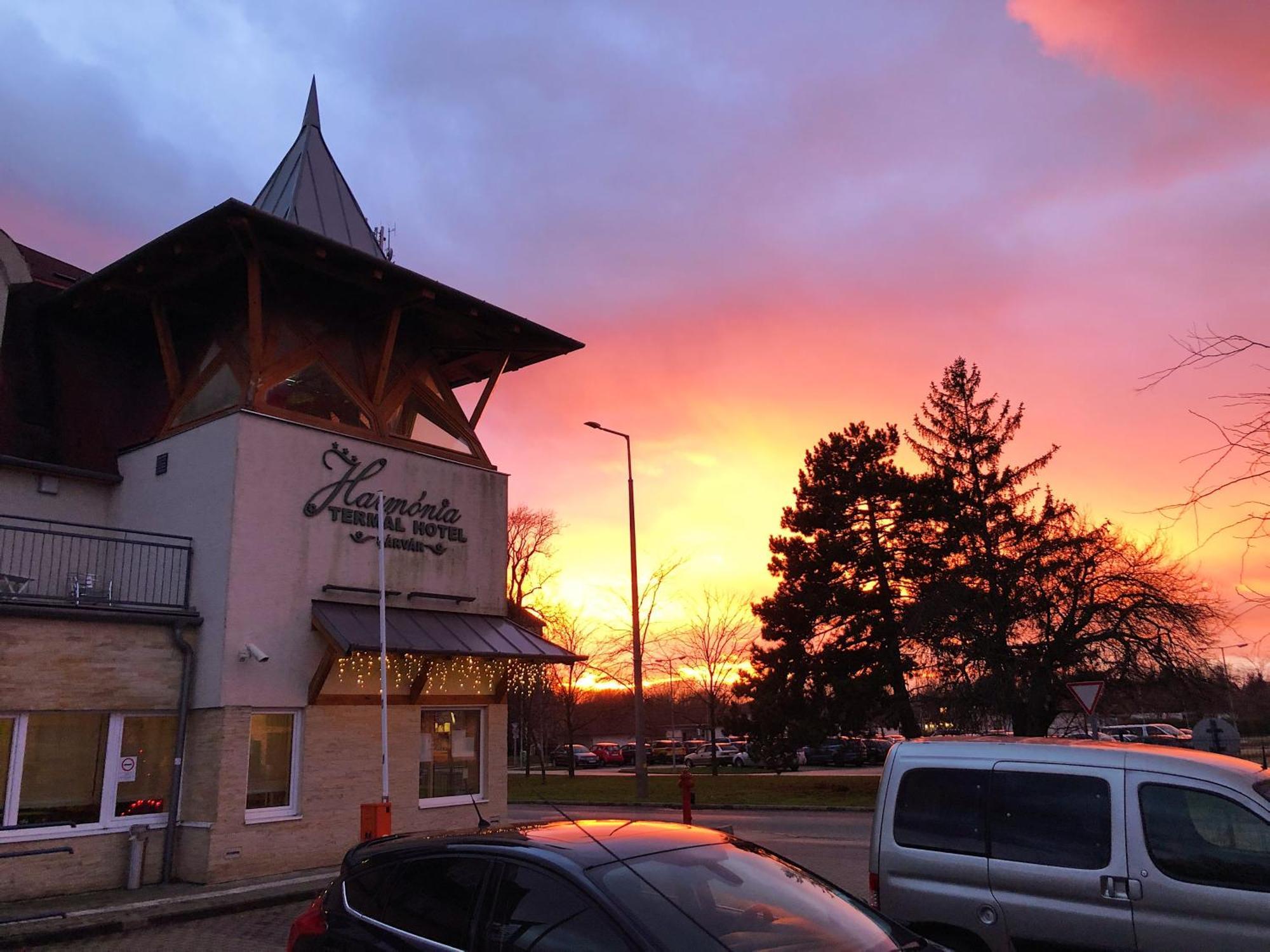 Harmonia Hotel Sarvar Exterior photo