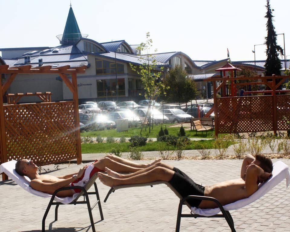 Harmonia Hotel Sarvar Exterior photo